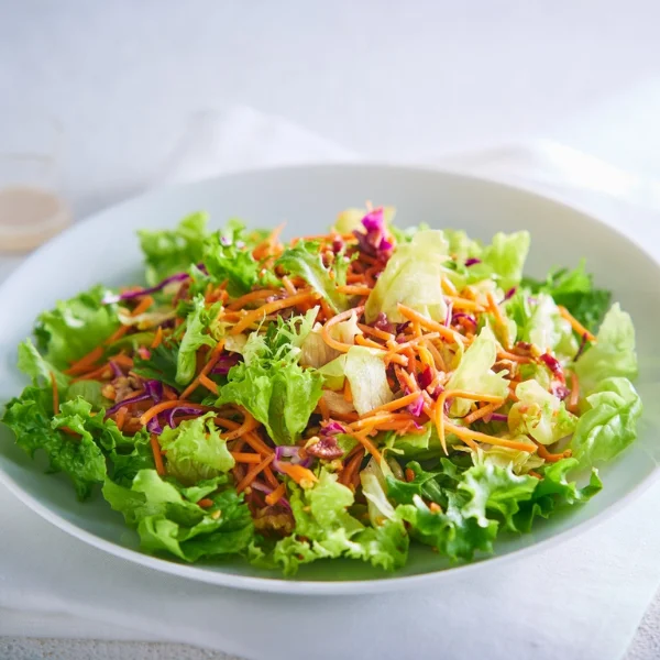 ふんわりレタスとキャロットラペサラダ