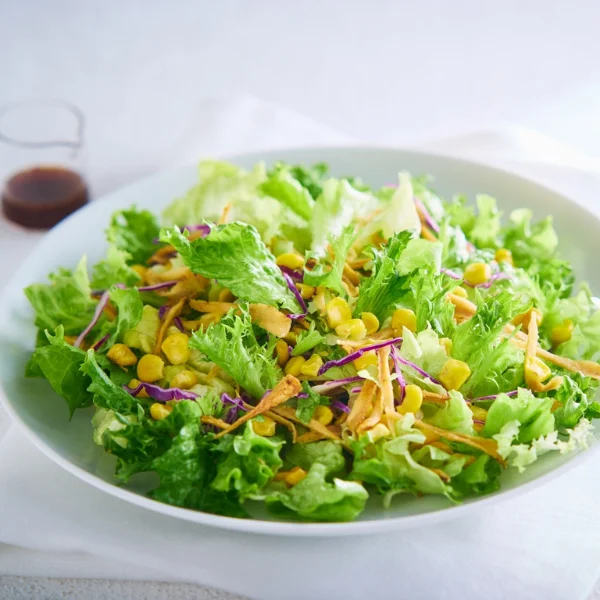 ふんわりレタスと焼とうもろこしサラダ