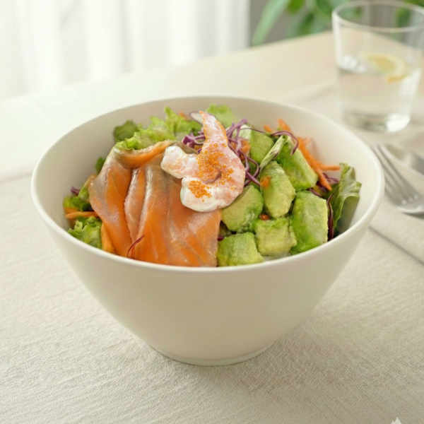 野菜と食べるアボカドサーモン丼