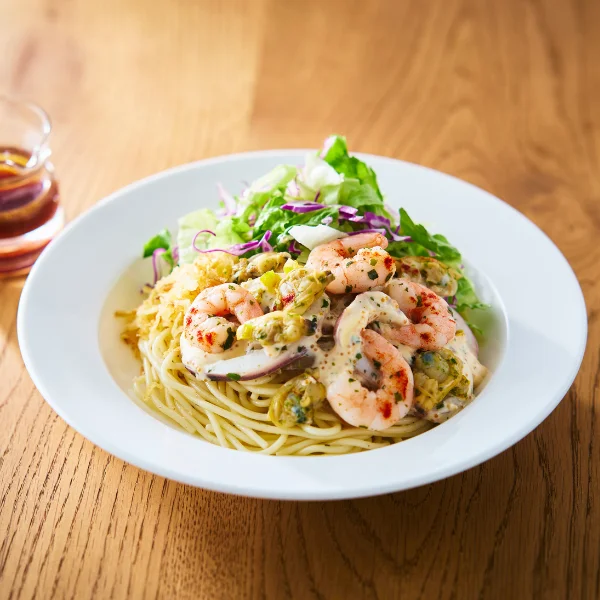 たっぷり海の幸のサラダパスタ