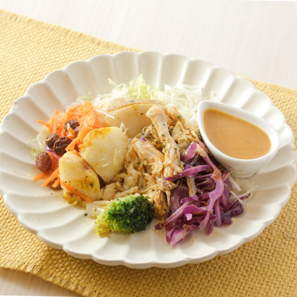 自家製ドレッシング使用スパイス香る！カレーサラダ