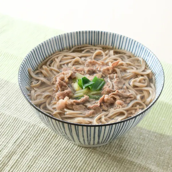 本返し仕立て 黒毛和牛と九条ネギの肉蕎麦＊