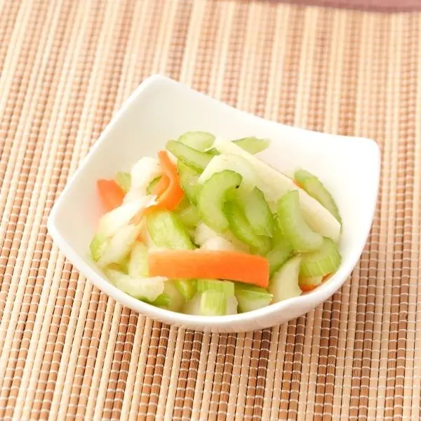 セロリと根菜のマリネ