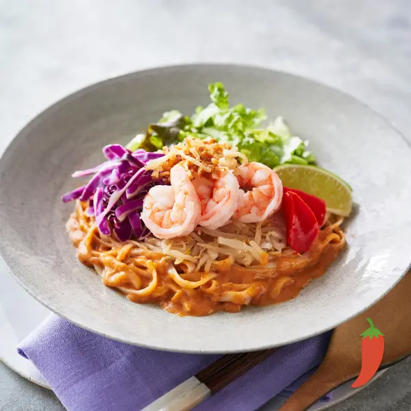 濃厚だれで味わう　トムヤムヌードル